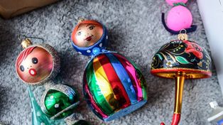 Bombki PRL to rarytas dla kolekcjonerów. Takie stare ozdoby choinkowe są teraz poszukiwane