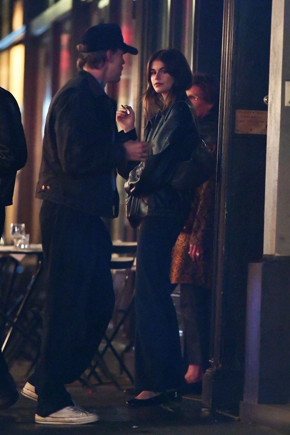 Austin Butler i Kaia Gerber "przyłapani" przed restauracją