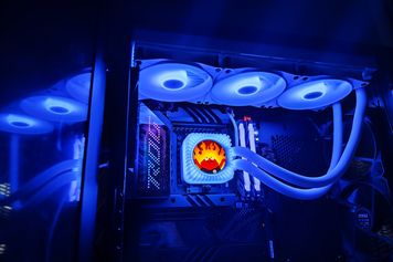 be quiet! Light Loop 360 IO LCD – kiedy chłodzenie przestaje być tylko chłodzeniem?