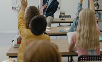 Skandal w szkole w Zielonej Górze. Pijany nauczyciel prowadził lekcje