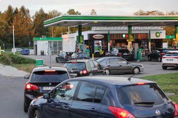 Szał na stacjach w Zakopanem. Zaczęło brakować paliwa