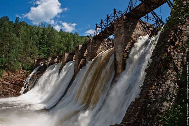 Hydroelektrownia Porogi (Fot. Zizis.Livejournal.com)