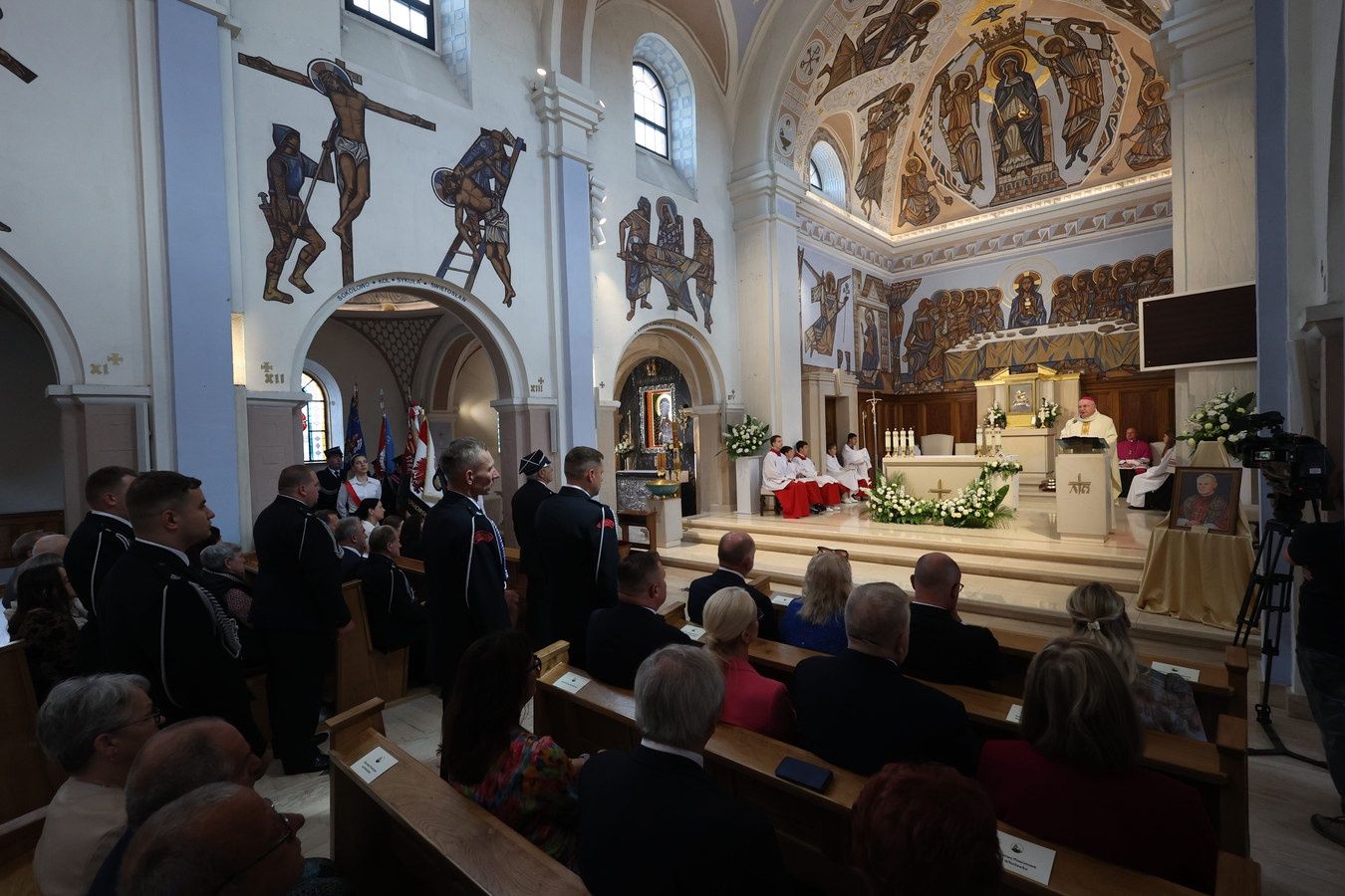 Święto Województwa rozpoczęło się od mszy w Kruszynie