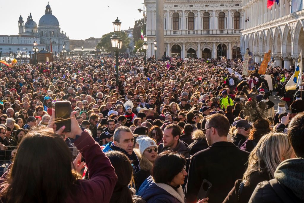 Tłumy turystów w Wenecji w styczniu 2019 r.