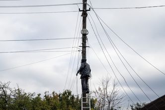 Rosja atakuje energetykę Ukrainy. Rząd wzywa do oszczędności