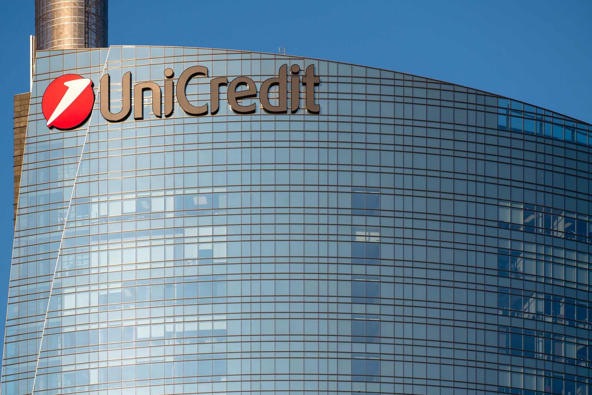 UniCredit rozszerza plany przejęć. Polska wśród kluczowych rynków