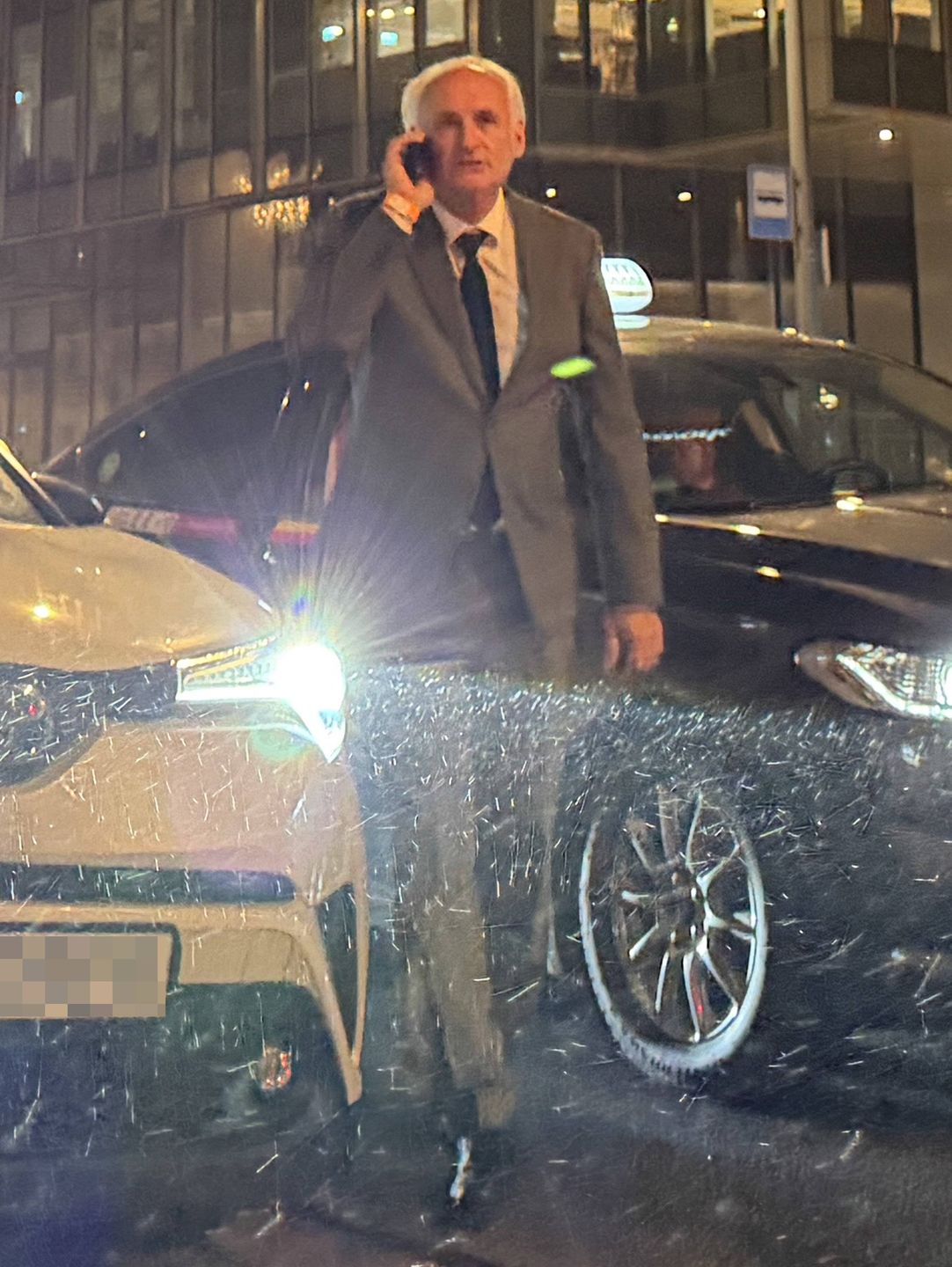 Krzesimir Dębski wyskoczył do klubu z nową partnerką