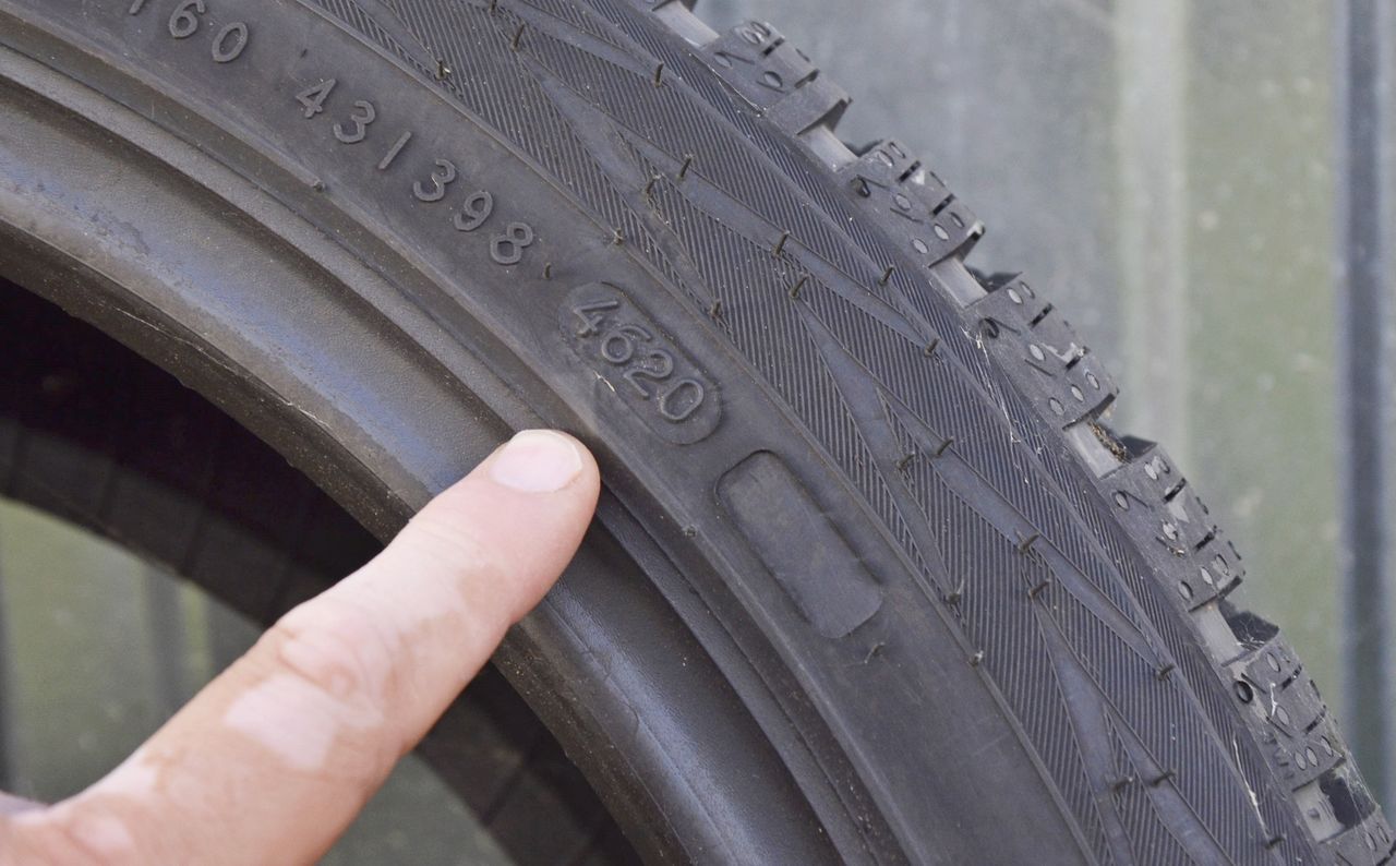 Here we have a 4-year-old tyre. However, the question remains: when was it fitted to the car?