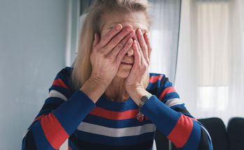 Zapach starszych ludzi. Naukowcy odkryli jego źródło