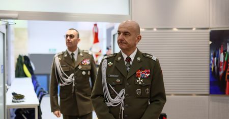 Zmiany w wojsku. Gen. Andrzejczak pożegnał się z mundurem