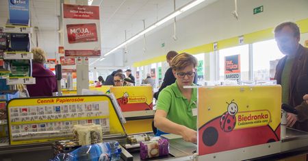 Biedronka szykuje się na sezon wakacyjny. Może chodzić o kilkuset pracowników