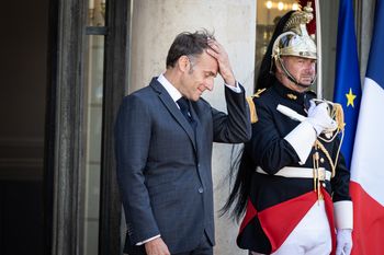 Wyborcze obietnice rozsadzą budżet Francji? Rząd bije na alarm