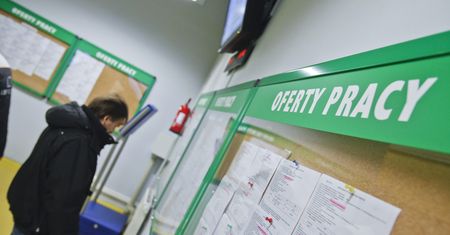 Niepokojący sygnał z rynku pracy. Firmy tworzą coraz mniej wakatów