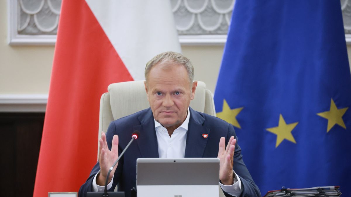 Premier Donald Tusk podczas posiedzenia rządu 