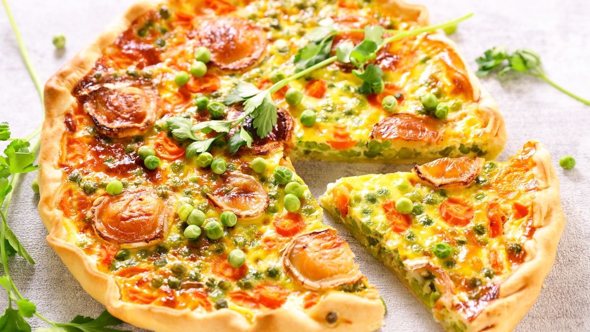 Tarta z sałatki jarzynowej zachwyci każdego