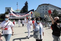 Warszawa. Protest pielęgniarek i położnych. Domagają się podwyżek