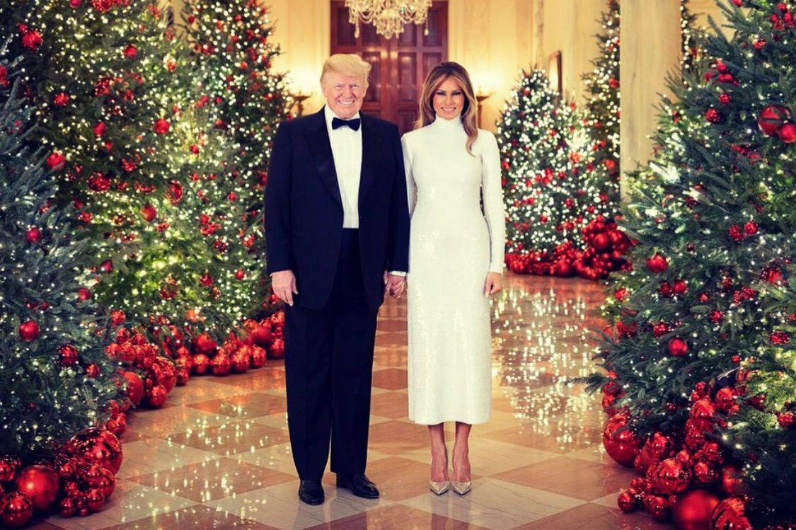 Trumpowie na fali krytyki po publikacji świątecznych zdjęć