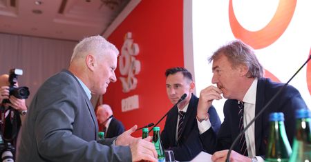 Mocne słowa byłego prezesa PZPN. To dlatego piłkarze Ekstraklasy mają koronawirusa?