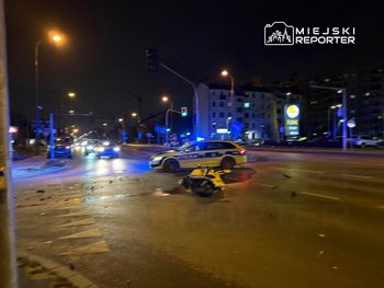 Marki: Wypadek na Piłsudskiego, motocyklista ciężko ranny
