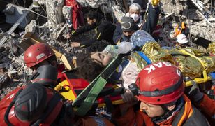 Podszedł do ratowników. Szukał siedmioosobowej rodziny