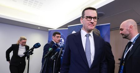 Jest wniosek o uchylenie immunitetu Morawieckiemu