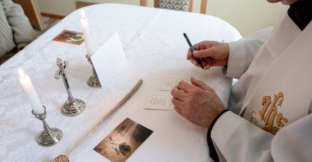 Kolęda 2023. Nowe praktyki związane z wizytami księży