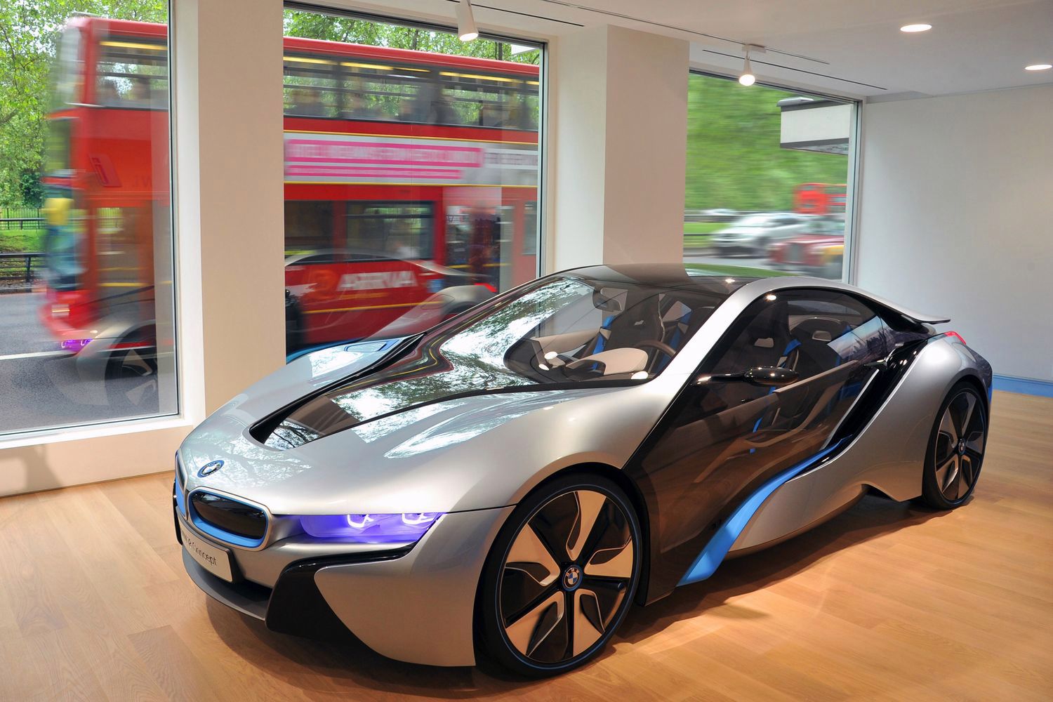 BMW i Store - i8