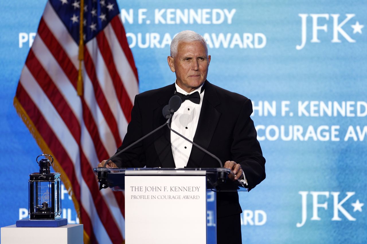Mike Pence kritisiert Trumps Zölle und Ukraine-Politik scharf