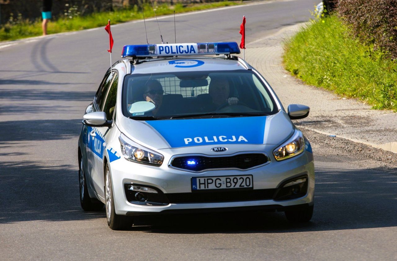 Ruda Śląska: 14-latka potrącona na przystanku tramwajowym. Nastolatka trafiła do szpitala