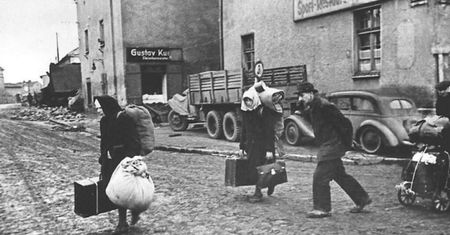 Niemowlęta zamarzały w wózkach. Tak wyglądał "marsz śmierci" z Breslau