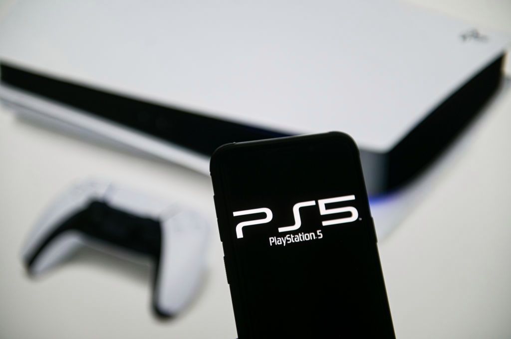 PS5 [fot. Mateusz Slodkowski/SOPA Images/LightRocket via Getty Images]