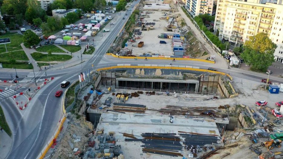 Warszawa. Budowa POW: przywrócono kolejne rondo przy ul. Płaskowickiej.