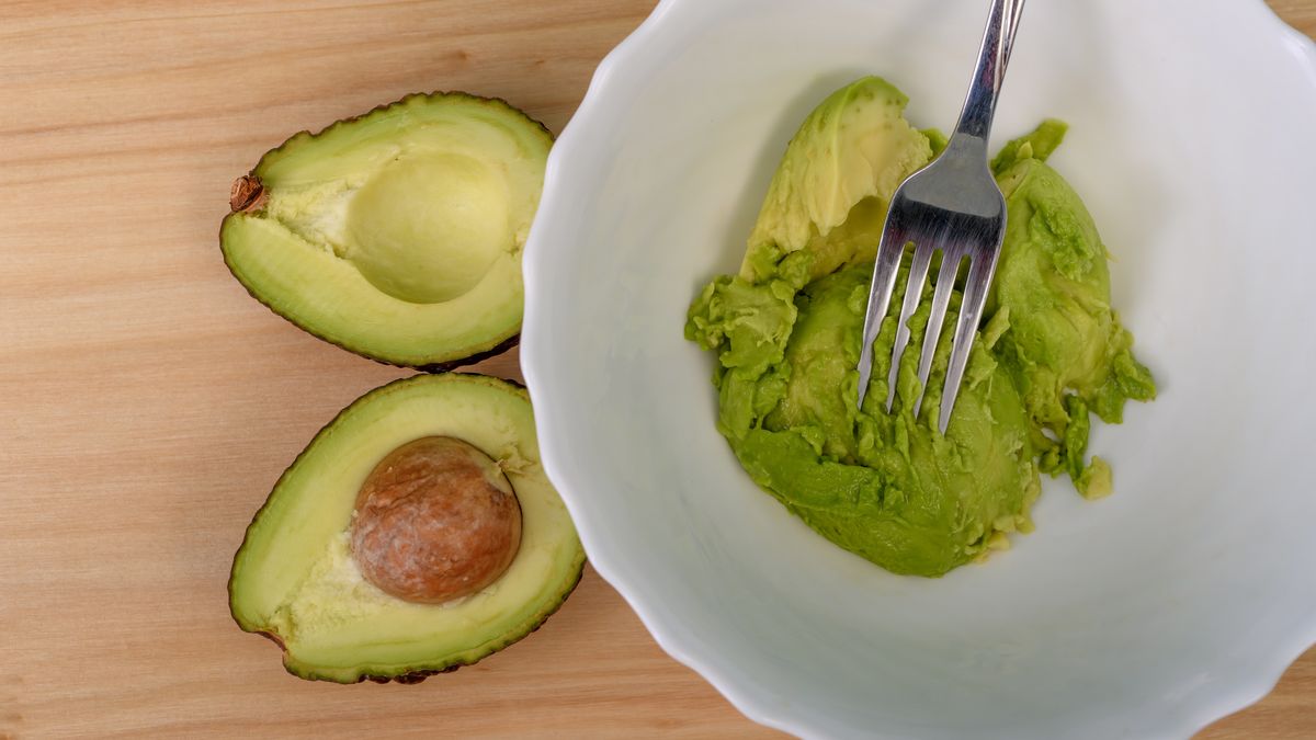 Nie wyrzucaj pestki z awokado, bo może ci się przydać