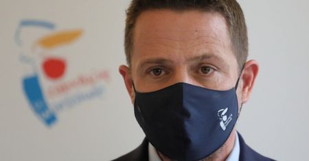 Warszawa. Trzaskowski: władze miasta są przychylne strajkowi. Flagi na pojazdach