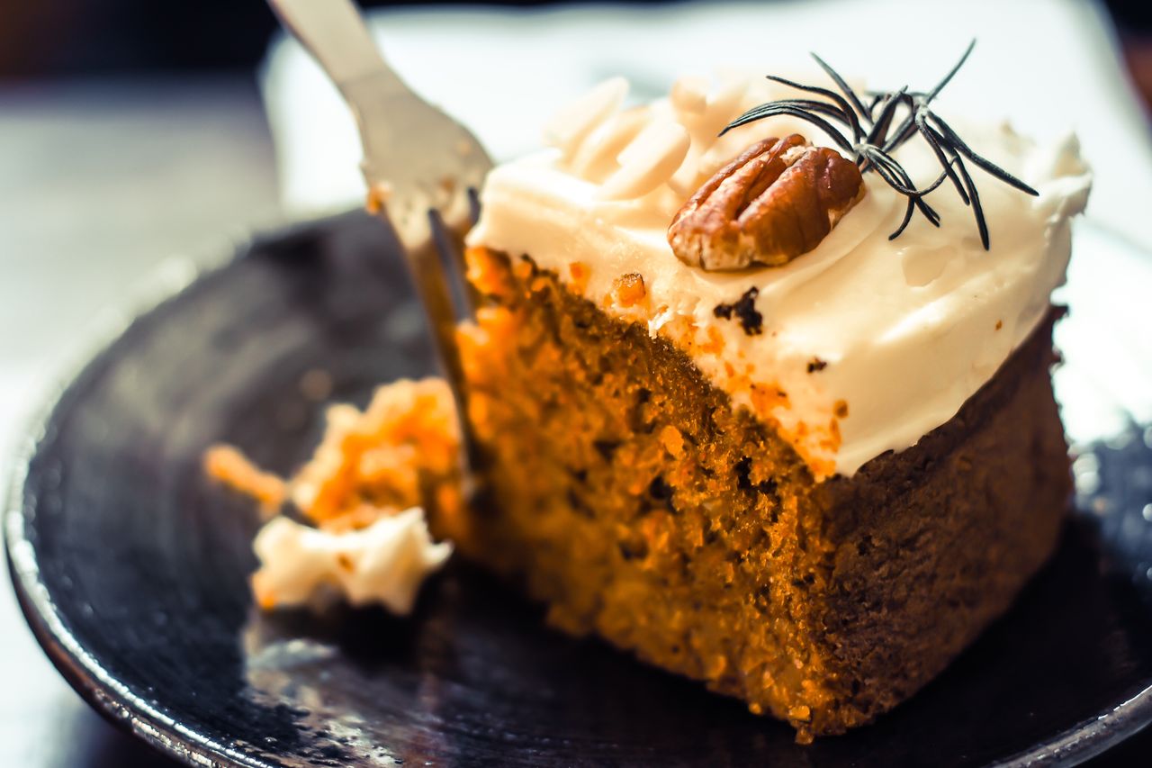 Keto ciasto marchewkowe