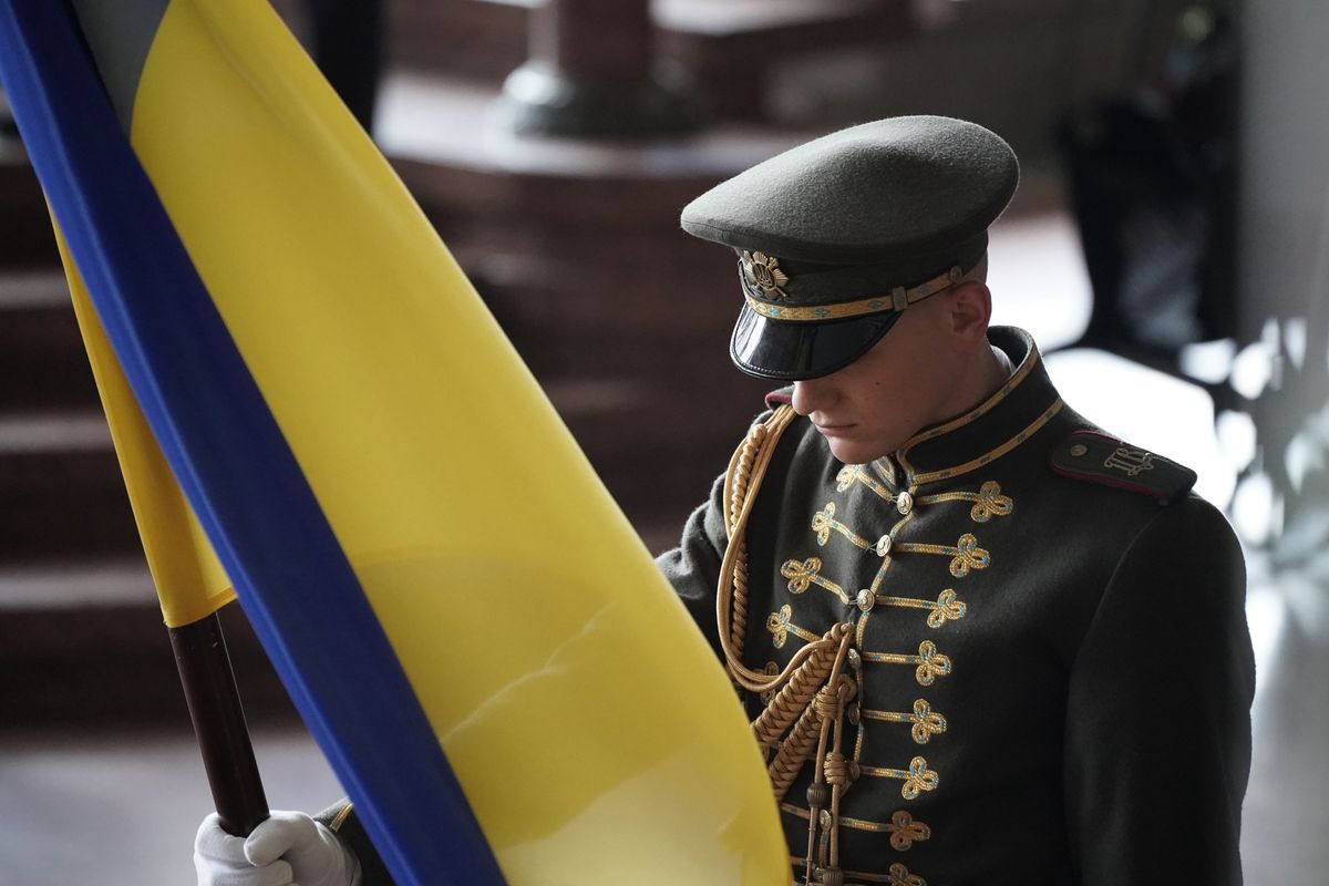 KYIV, UKRAINE - MAY 17:  A member of the Ukraine Army Honor Guard bows his head at the funeral for former Ukrainian President Leonid Kravchuk on May 17, 2022 in Kyiv, Ukraine. Kravchuk, who had served as the chairman of the Supreme Soviet of the Ukrainian SSR, became Ukraine's first president after it achieved independence from the USSR in 1991. (Photo by Christopher Furlong/Getty Images)