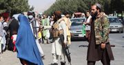 Afganistan. Masowe protesty przed bankiem w Kabulu. Ludzie nie mogą wypłacić pieniędzy