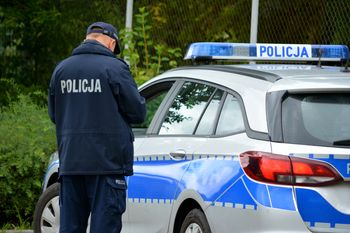 Łomża: Zabrał samochód partnerki i groził, że go spali