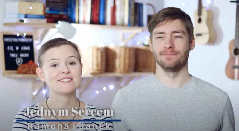 Para katolickich YouTuberów poucza w sprawach seksu