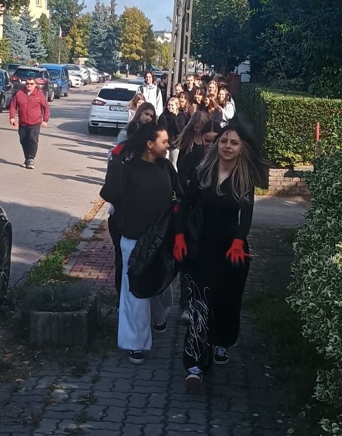 Prawie 1500 osób posprzątało Ostrowiec.