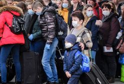 Dolny Śląsk. Obcokrajowcy w nocy na środku ulicy. Wrocławianki organizują pomoc