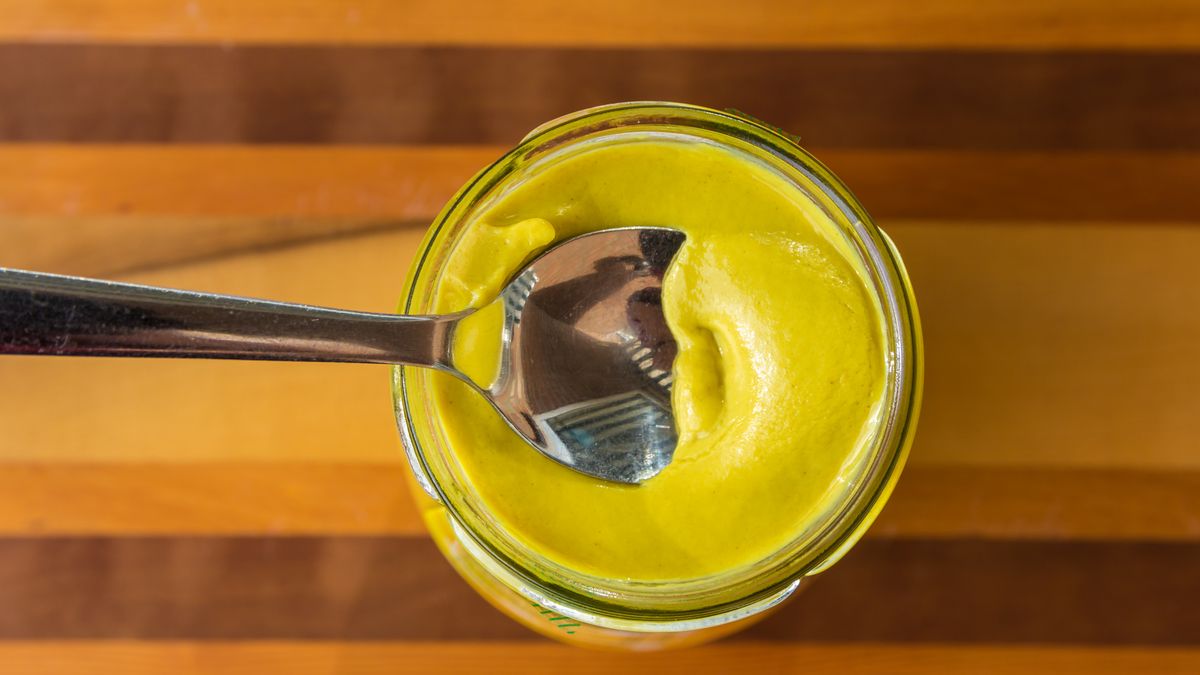 Indygotyna jest dodawana np. do musztardy