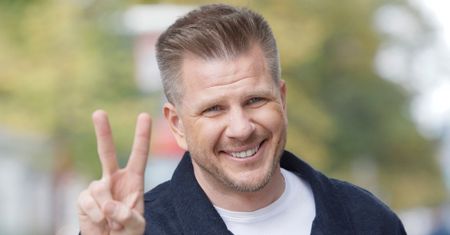 Filip Chajzer pochwalił się, że ma NOWĄ partnerkę! To już trzecia w tym roku...