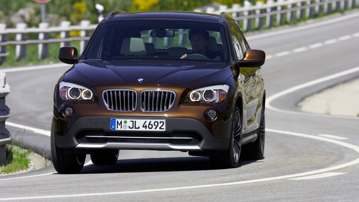 Głównym zadaniem stabilizatora jest ograniczenie bocznych przechyłów nadwozia