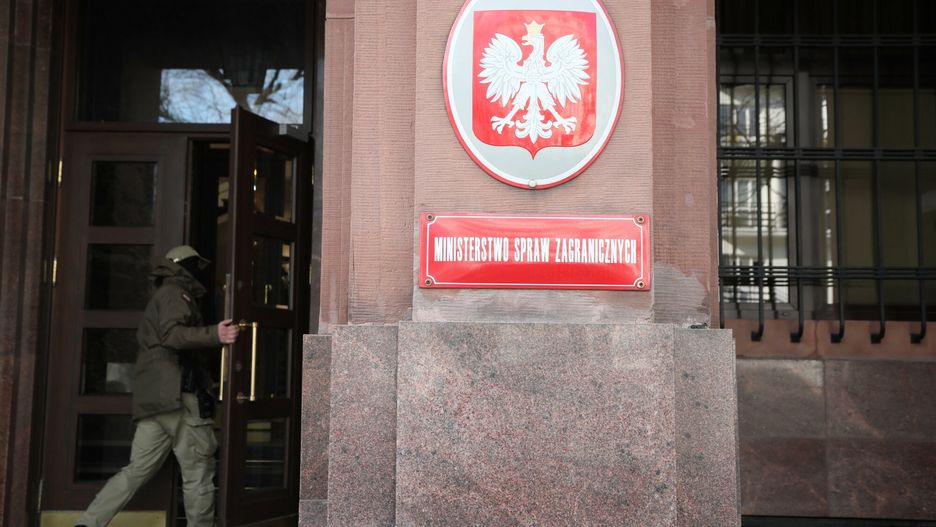 Wizyta ministra spraw zagranicznych Hiszpanii
Fot. Wojciech Olkusnik/East News, Warszawa, 17.03.2022.  Oswiadczenie dla prasy ministra spraw zagranicznych RP Zbigniewa Raua oraz ministra spraw zagranicznych Hiszpanii Jose Manuela Albaresa Bueno, po rozmowach ministrow ws. sytuacji na Ukrainie.
Wojciech Olkusnik