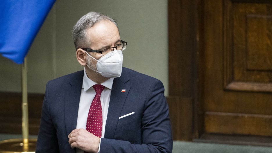 Maseczki na świeżym powietrzu? Minister Niedzielski odpowiada