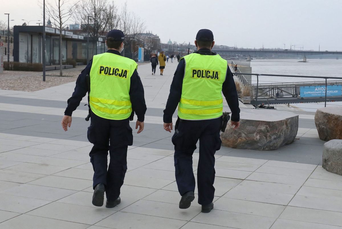 Obostrzenia i mandaty za brak maseczek. Tysiące jednego dnia