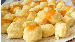 Lepsze niż kopytka i wyjątkowo mięciutkie. Te kluseczki zrobisz zaledwie z 3 składników