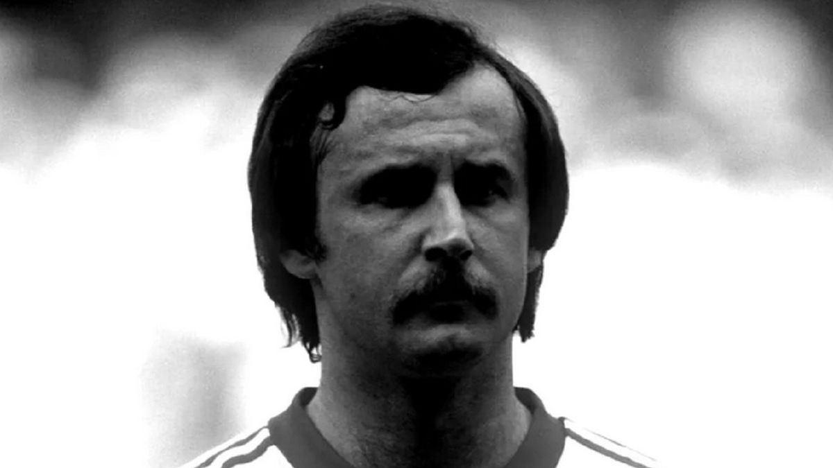 PAP/EPA / Peter Robinson / Na zdjęciu: Janusz Kupcewicz 