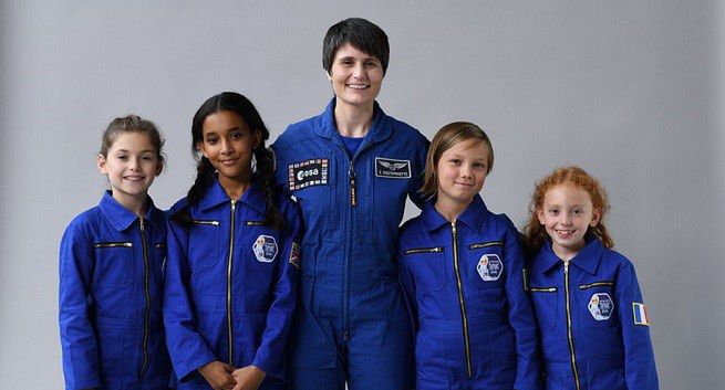 Barbie zachęca dziewczynki, by były astronautkami i inżynierami (wideo)